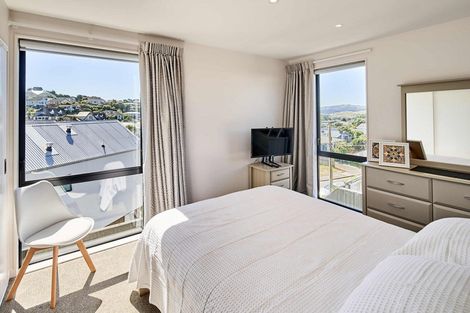 Photo of property in 15/6u Oswald Crescent, Paparangi, Wellington, 6037