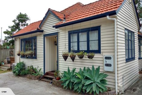 Photo of property in 1b Miller Road, Mangere Bridge, Auckland, 2022