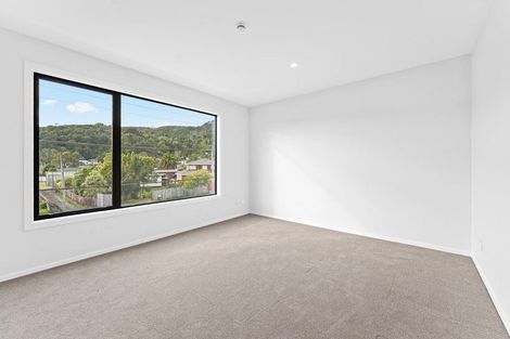 Photo of property in 6/4 Tawhai Street, Stokes Valley, Lower Hutt, 5019