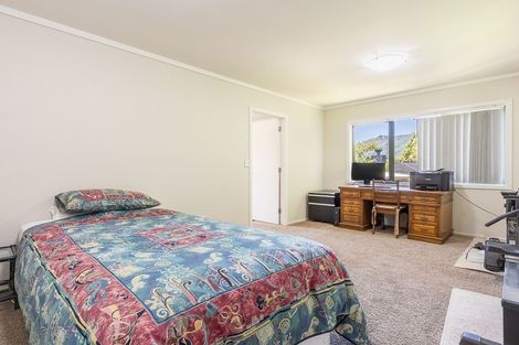 Photo of property in 34 Ngaio Road, Waikanae, 5036