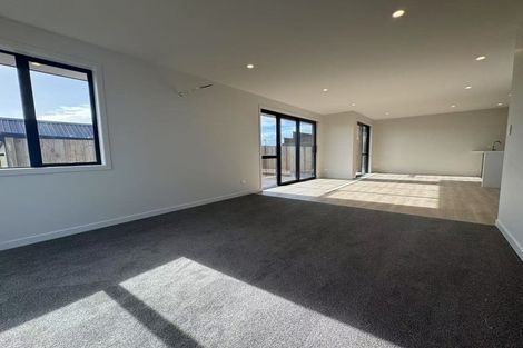 Photo of property in 11 Taahunui Rise, Peacocke, Hamilton, 3206