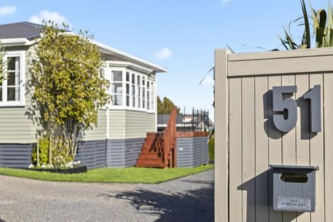 Photo of property in 51 Burrow Road, Pukekohe, 2120