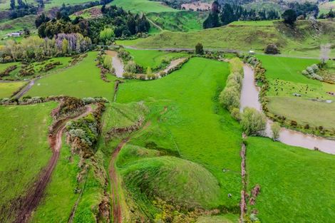 Photo of property in 196 Mokau Road, Urenui, 4377