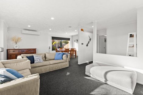 Photo of property in 5 Wilton Row, Taradale, Napier, 4112