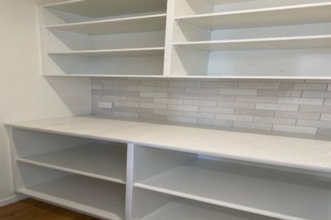 Photo of property in 10 Cassin Place, Taradale, Napier, 4112