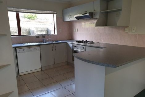 Photo of property in 8 Shah Place, Glen Eden, Auckland, 0602