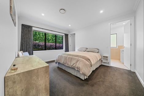 Photo of property in 5 Fern Lane, Whalers Gate, New Plymouth, 4310