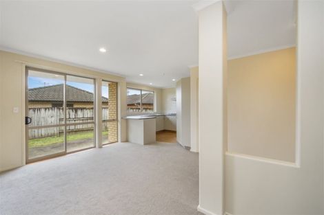 Photo of property in 6 Locksley Lane, Hamilton East, Hamilton, 3216