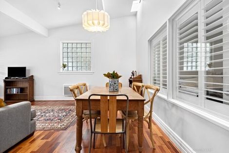 Photo of property in The Villas, 33u3 Hobson Street, Thorndon, Wellington, 6011
