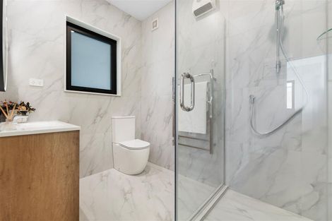 Photo of property in 26 Whakairo Crescent, Gulf Harbour, 0930