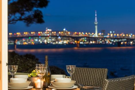 Photo of property in 11 Hinemoa Street, Birkenhead, Auckland, 0626