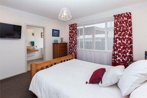 Photo of property in 139 Edgeware Road, St Albans, Christchurch, 8014