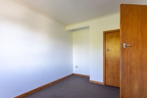 Photo of property in 33 Pahiatua Street, Hokowhitu, Palmerston North, 4410