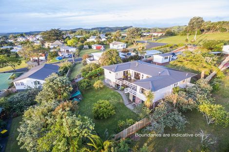 Photo of property in 67 Garfield Road, Helensville, 0800