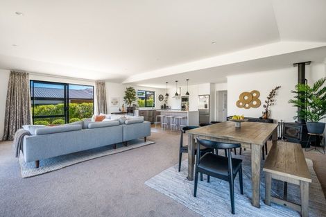 Photo of property in 16 Makomako Road, Wanaka, 9305