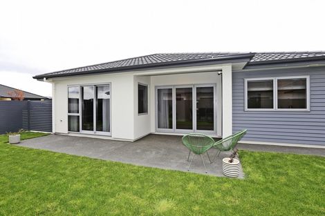 Photo of property in 12 Mckay Close, Frimley, Hastings, 4120