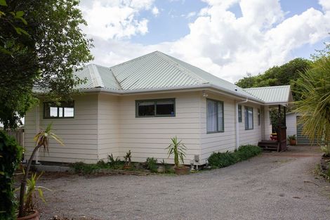 Photo of property in 9 Amokura Street, Waikanae, 5036