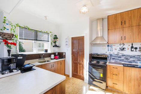 Photo of property in 510 Featherston Street, Roslyn, Palmerston North, 4414