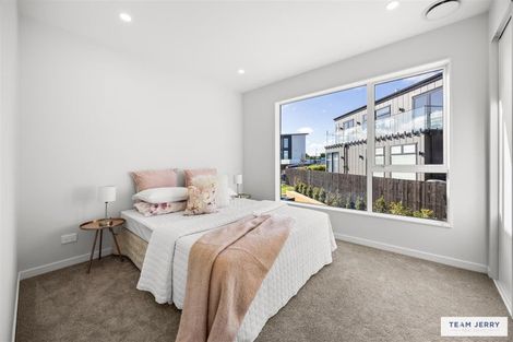 Photo of property in 4 Seawind Way, Hobsonville, 0616