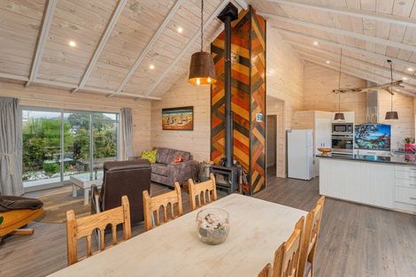 Photo of property in 107 Benjamin Place, Matarangi, Whitianga, 3592