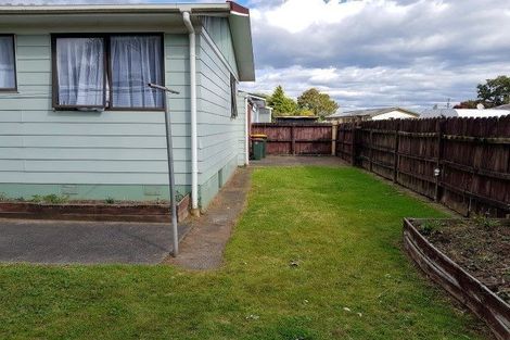 Photo of property in 2/24 Station Road, Takanini, 2112