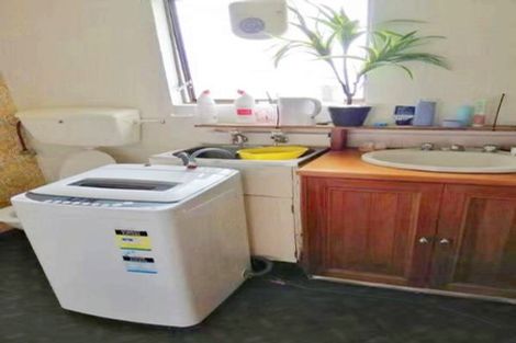 Photo of property in 118 Pupuke Road, Hillcrest, Auckland, 0627