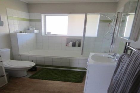 Photo of property in 10f9 Petherick Crescent, Johnsonville, Wellington, 6037