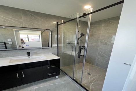 Photo of property in 431 Old Te Atatu Road, Te Atatu Peninsula, Auckland, 0610