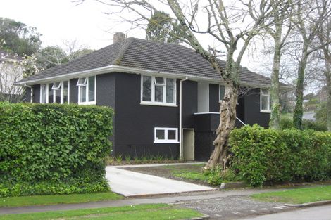 Photo of property in 2 Camden Street, Vogeltown, New Plymouth, 4310