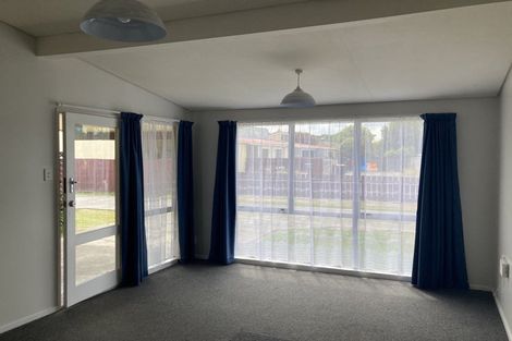 Photo of property in 3 Westmere Place, Takaro, Palmerston North, 4412