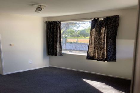 Photo of property in 72 Waratah Street, Avondale, Christchurch, 8061
