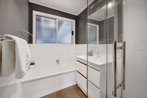 Photo of property in 17 Thames Street, Welbourn, New Plymouth, 4310