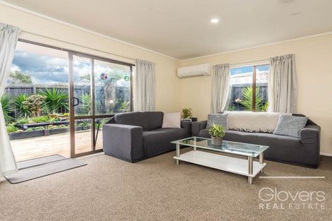 Photo of property in 1/98 Barrys Road, Glendene, Auckland, 0602