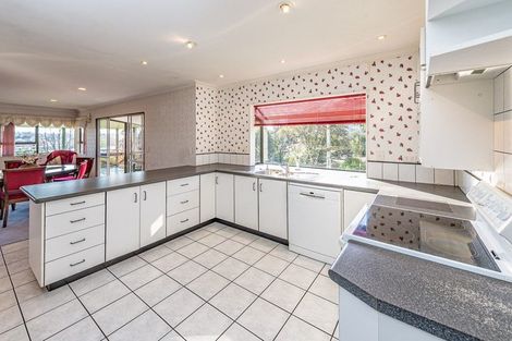 Photo of property in 3 Georgetti Road, Bastia Hill, Whanganui, 4500