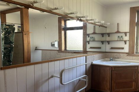 Photo of property in 28 Burrows Avenue, Karori, Wellington, 6012