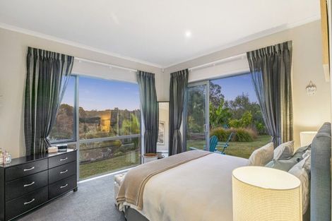 Photo of property in 1154a East Coast Road, Redvale, Auckland, 0794