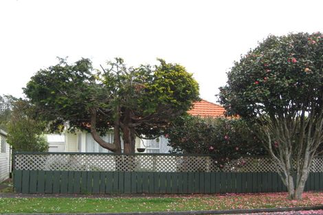 Photo of property in 6 List Street, Welbourn, New Plymouth, 4310