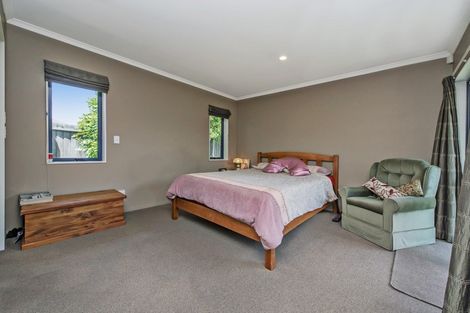 Photo of property in 5 Pollock Place, Rolleston, 7614