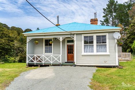 Photo of property in 27 Donnellys Station Road, Donnellys Crossing, Dargaville, 0379