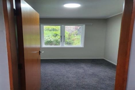 Photo of property in 38 Bassett Road, Johnsonville, Wellington, 6037