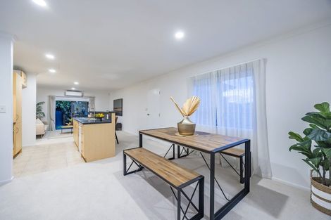 Photo of property in 1/4 Charlenne Close, Ranui, Auckland, 0612