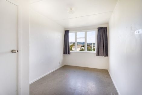 Photo of property in 6 Hereford Street, Cannons Creek, Porirua, 5024