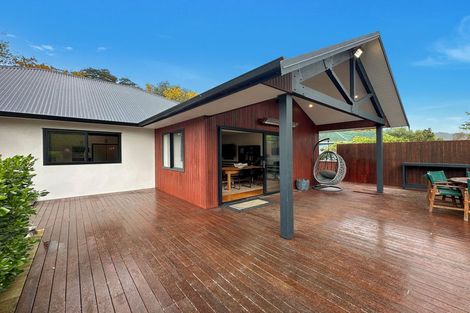 Photo of property in 45 Heretaunga Square, Silverstream, Upper Hutt, 5019