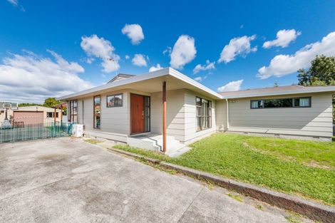 Photo of property in 11 Racecourse Road, Awapuni, Palmerston North, 4412