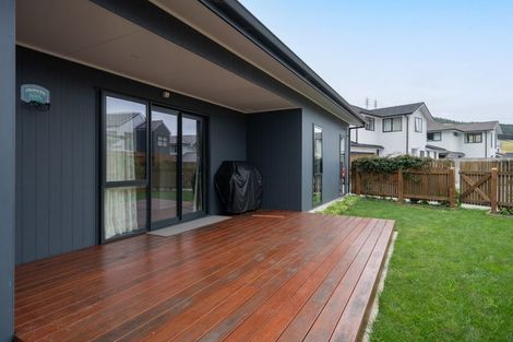 Photo of property in 18 Hattersley Grove, Churton Park, Wellington, 6037