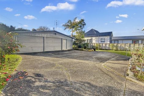 Photo of property in 26 Ellice Road, Totara Vale, Auckland, 0629