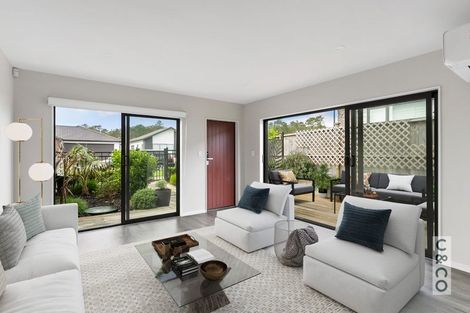 Photo of property in 2e Vinistra Road, Kumeu, 0810