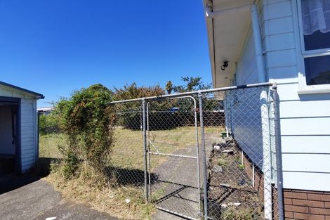 Photo of property in 55 Sikkim Crescent, Clover Park, Auckland, 2019