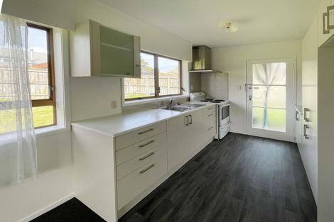 Photo of property in 18b Challen Close, Conifer Grove, Takanini, 2112