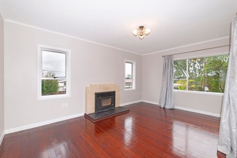 Photo of property in 207 Don Buck Road, Massey, Auckland, 0614